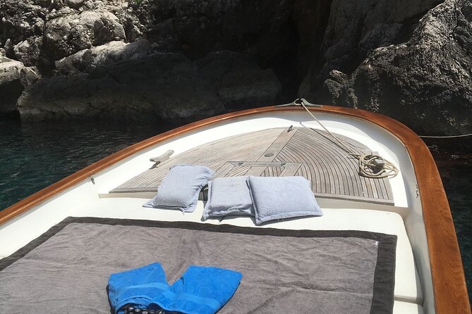Private Boat Tour Around Capri With Classy Gozzo - Exploring Capri by Boat