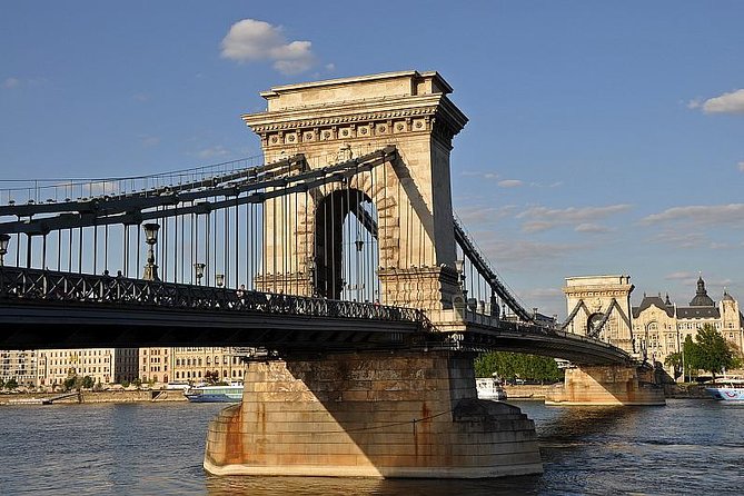 Private Budapest Walking Tour - 4 Hours - Tour Experience