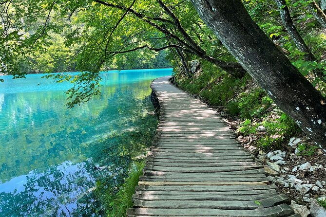 Private Day Trip: Stunning Plitvice Lakes and Rastoke From Zagreb - Traveler Testimonials and Ratings