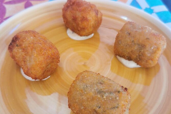 Private Food Tour in a Local Seville Neighborhood - Memorable Moments
