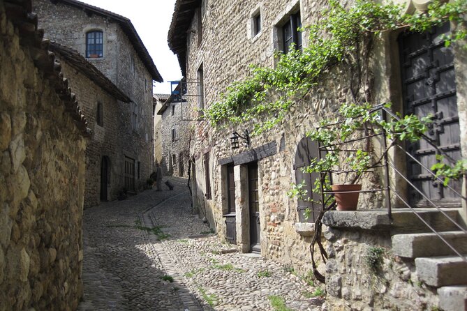 Private Full Day Tour of Perouges and Annecy From Lyon With Hotel Pick-Up - Customer Feedback