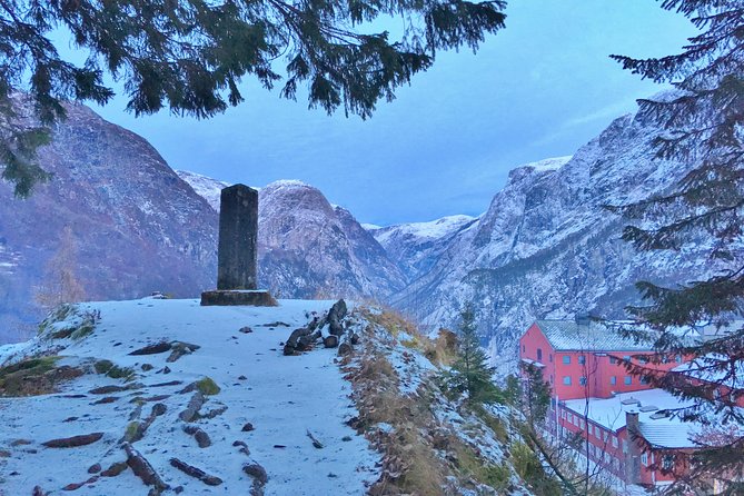 PRIVATE GUIDED TOUR: Highlights of Norway – Trip to the Sognefjord – WINTER - Discovering Flam and Viking Villages