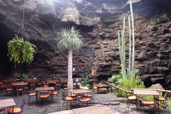 Private Luxury Full Day Timanfaya Tour, Jameos Del Agua and Cueva De Los Verdes - Reviews and Feedback