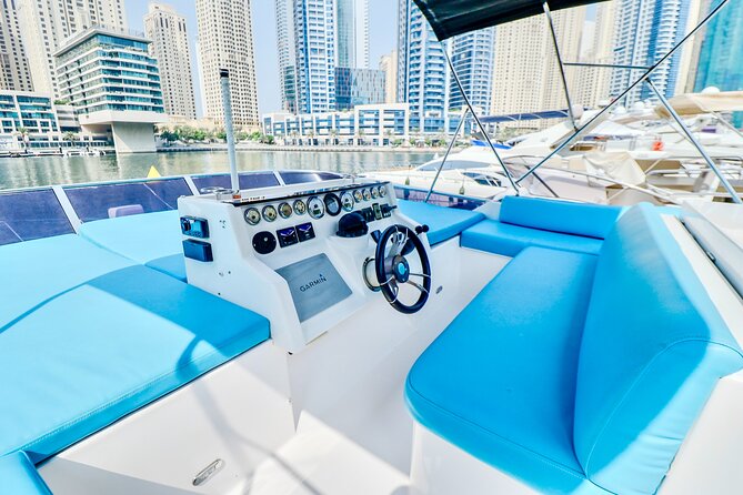 Private Luxury Yacht Cruise Around Atlantis and Dubai Marina - Guest Reviews and Recommendations