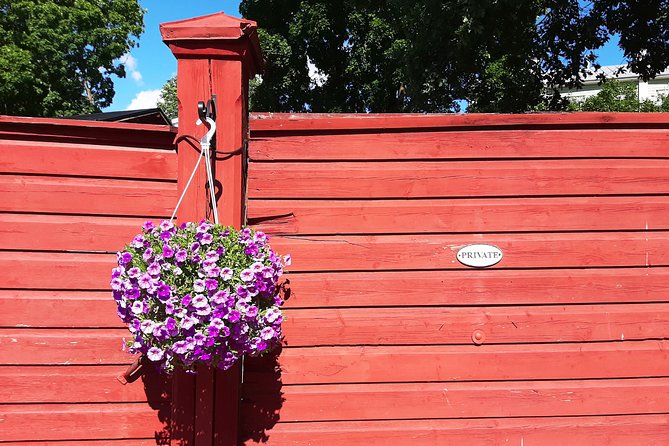 Private National Park and Porvoo Old Town Tour From Helsinki - Exploring Porvoo Old Town
