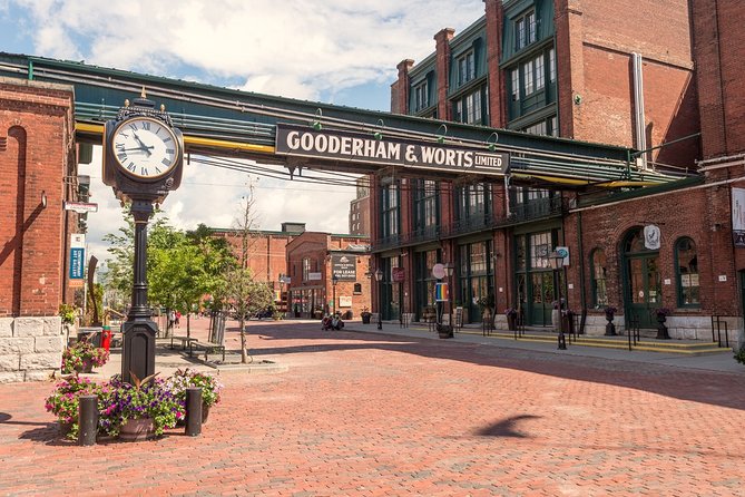 Private Toronto Guided City Tour - Explore Attractions in Toronto