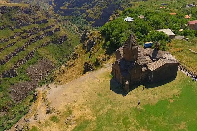 Private Tour: Alphabet Monument, Hovhannavank, Saghmosavank Monasteries - Hovhannavank Monastery