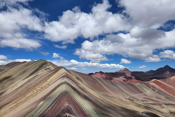 Private Tour to Vinincunca Rainbow Mountain and Red Valley - Discovering Red Valley