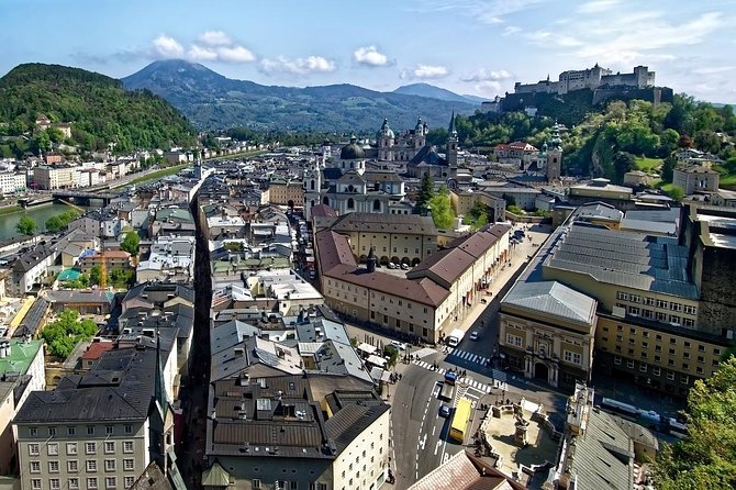 Private Transfer From Prague to Salzburg With 2h of Sightseeing, Local Driver - Transportation Amenities
