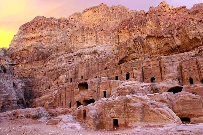 Private Transport Queen Alia International Airport to Petra Wadirum Fullday Tour - Praise From Reviewers