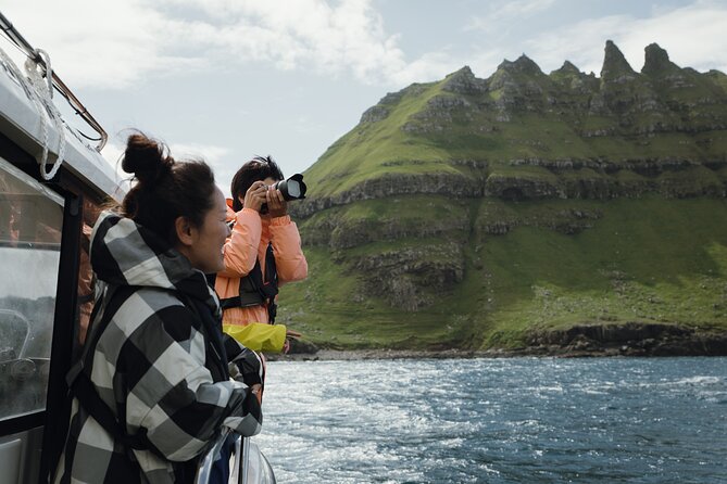 Puffin Safari Boat Tour - Group Size and Intimacy