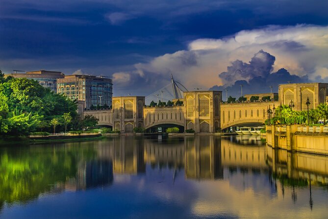 Putrajaya City Tour From Kuala Lumpur - Exploring Putrajayas Landmarks