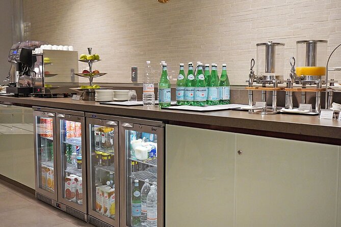 Qatar: Doha Hamad International Airport (DOH) Al Maha Lounge - Recommendations for Travelers