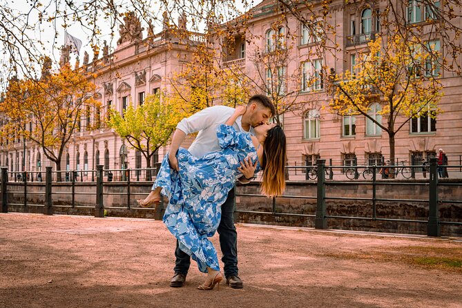 Romantic Couple Photoshoot in the Heart of Berlin - Customer Reviews