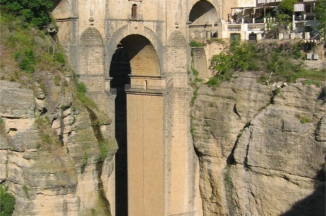 Ronda and White Village of Setenil Private Tours From Granada up to 8 Persons - Discovering Historic Ronda