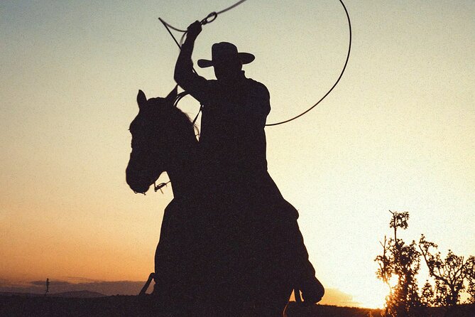 Round-Up Ride: Horseback Ride JUST 5 MILES From Grand Canyon West - Memorable Nature Adventure