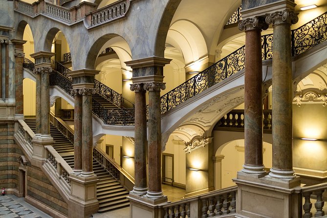 Scavenger Hunt Through Munich - the Slightly Different City Tour - Reviews and Ratings Breakdown