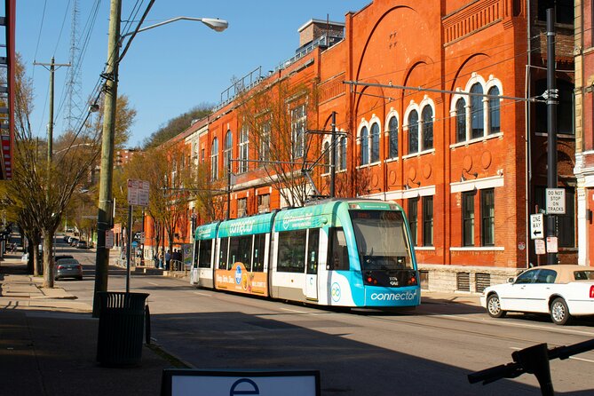 Self-Guided Cincinnati Scavenger Hunt: True America - Questions About Your Stay