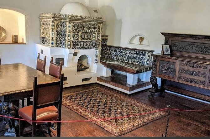 Small Group to Dracula's Castle, Peleș Castle and Brașov City - Exploring Bran Castle