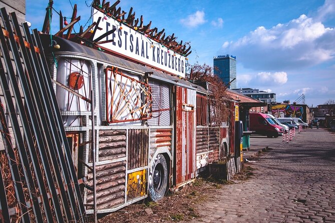 Subculture and Art Tour - Discovering Unique Art Venues