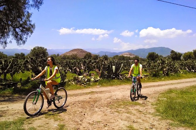 Teotihuacán Plus Bike Tour - Exploring Teotihuacán