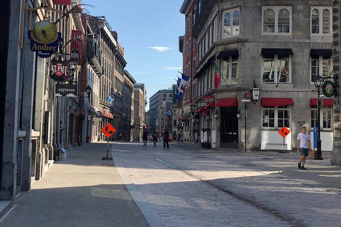 The Rivalries Unveiled of Old Montreal - Navigating the Cobblestone Streets