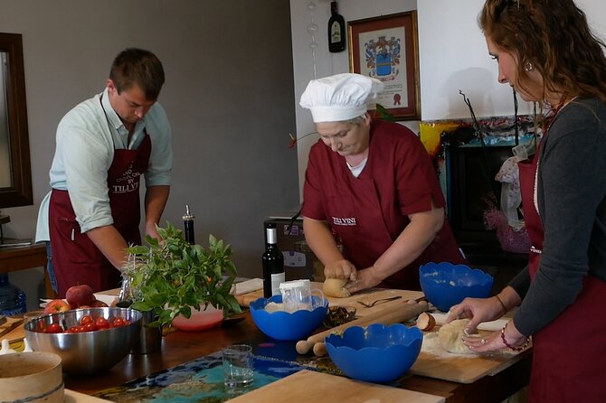 Umbrian Regional and Traditional Cooking Class With Lunch in Assisi - Booking Information