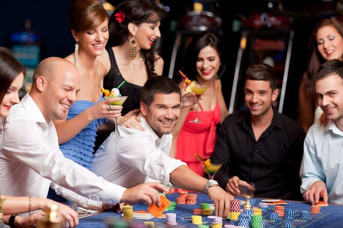 Vancouver Evening 4 Hours Tour With Night Life Attractions Private - Casino Experiences