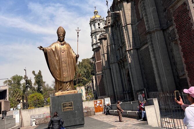 Visit of the Guadalupes Basilica in Private Tour With Transport - Getting to the Basilica