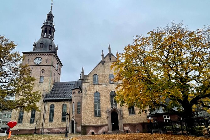 Walking Tour of Historic Oslo - Historical Highlights