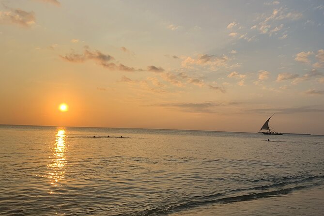 Welcome Zanzibar : a Journey Through Time for the Old Town - Navigating Through Zanzibars Vibrant Streets