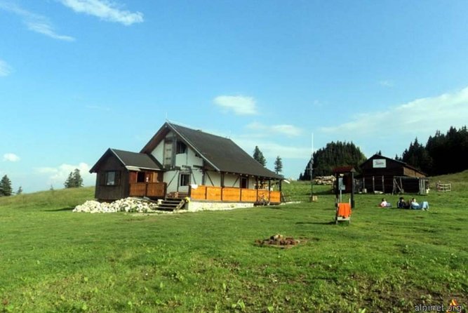 1 Day CARPATHIAN PEAKS & CHALETS Hike - Pricing and Cancellation Policy