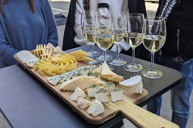 3-Hour Gourmet Tour of the Presqu'île in Lyon - Guide and Experience