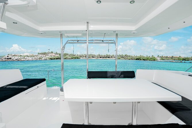 5-Hour Private 40 Luxury Catamaran 2-Stop Tour W/ Food, Open Bar & Snorkeling - Onboard Offerings