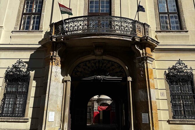 A Self-Guided Audio Tour of Budapest's Castle District - Accessibility and Logistics
