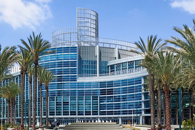 Anaheim Resort Private Transfer to or From Universal Studios - Comparing Alternative Transportation Options