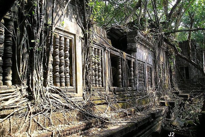 Beng Mealea, and Bakong Temple Full-Day Private Tour - Exploring the Temples