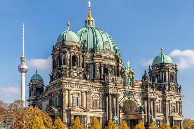 Berlin Historical Self-Guided Tour of the City in One Walk - Navigating With the Map