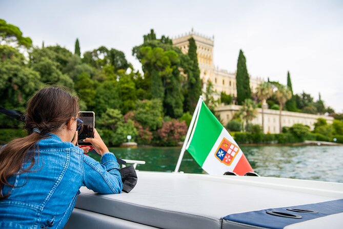 Boat Tour of the Islands of Lake Garda From Sirmione - Preparing for the Boat Tour