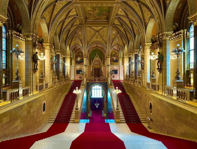 Budapest: Parliament Building Entry Ticket and Audio Guide - Tips for Visitors