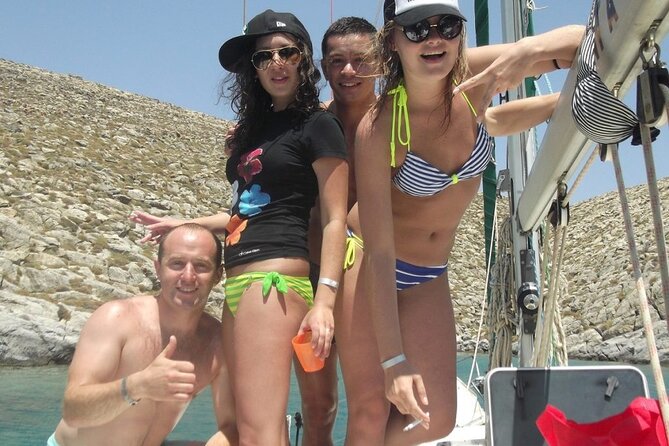 Catamaran Cruise in Mykonos With Meal, Drinks & Transport - Key Experience Highlights