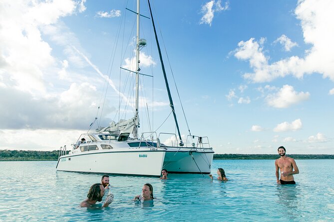 Catamaran With Open Bar Through the Lagoon of the 7 Colors - Preparing for the Tour
