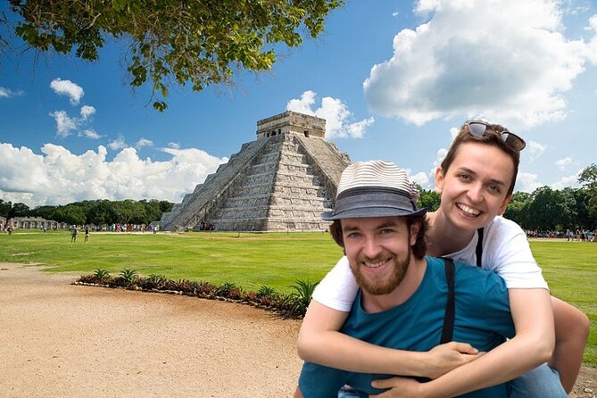 CHICHEN ITZA EXCLUSIVE TOUR, Cenote, Magical Town, Buffet & Free Souvenir - Visiting the Magical Town of Valladolid