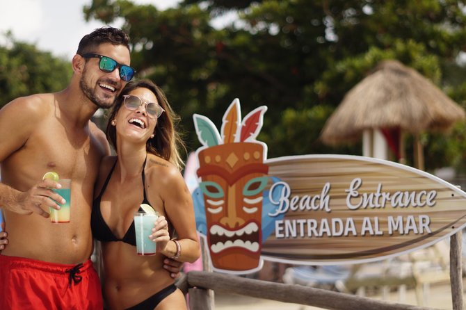Cozumel Shore Excursion: Playa Uvas Private Beach Pass - Food and Drinks