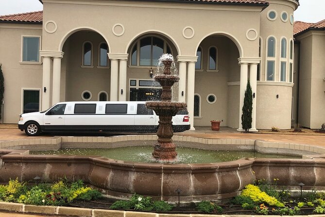 Dallas Best of Shopping Malls in the Luxury Private Limousine - Exploring the Best of Dallas Shopping