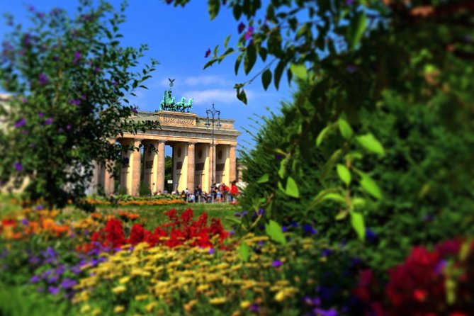 Deluxe Berlin Tour From Warnemünde Port: Gourmet Food, Wines & Top Sights - Meeting and Pickup Details