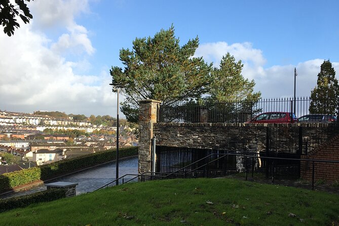 Derrie Danders: A Self-Guided Audio Tour of the Riverside and South City - Discovering South City