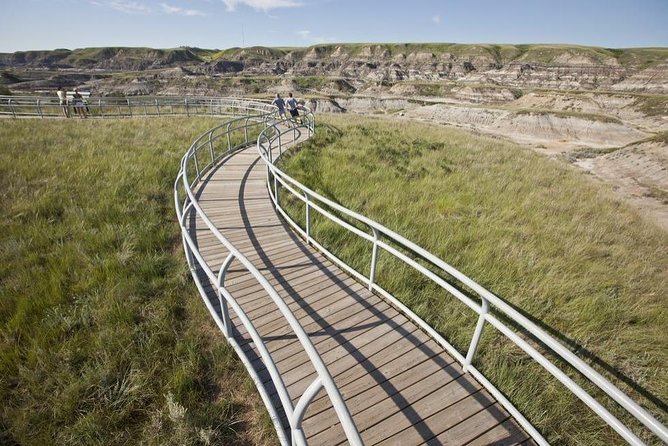 Dinosaur World 1 Day: Drumheller-Badland-Hoodoo-Mine National Historic - Visiting Royal Tyrrell Museum