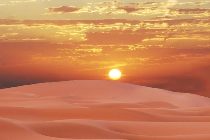 Dubai Desert Safari-Bbq Dinner, Belly Dance, Fire Show - Booking Information and Cancellation Policy