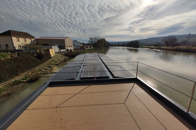 Eco-Responsible House Boat Rental in Aÿ Champagne With Driver - Convenience and Comfort